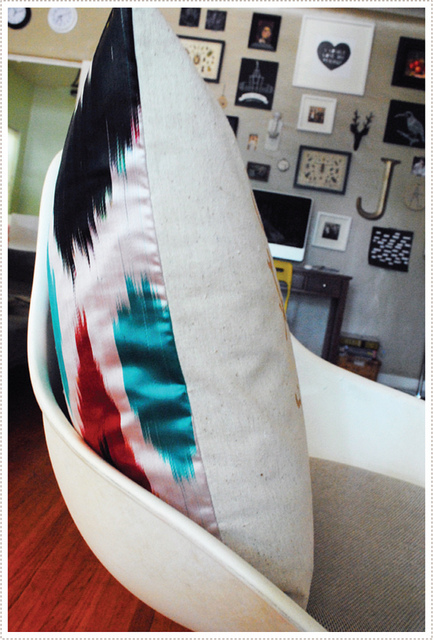 coralpillow8