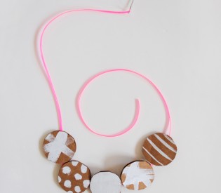 DIY Carboard Necklace