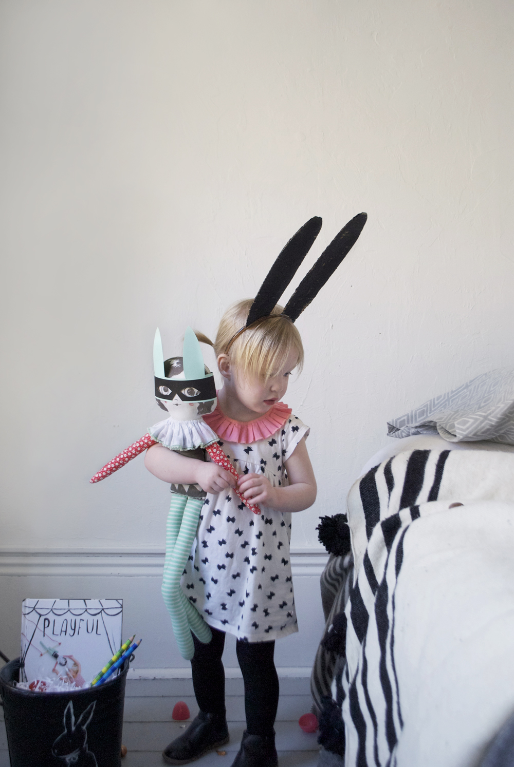 TrapezeDollBunnyBanditMaskMerMag2